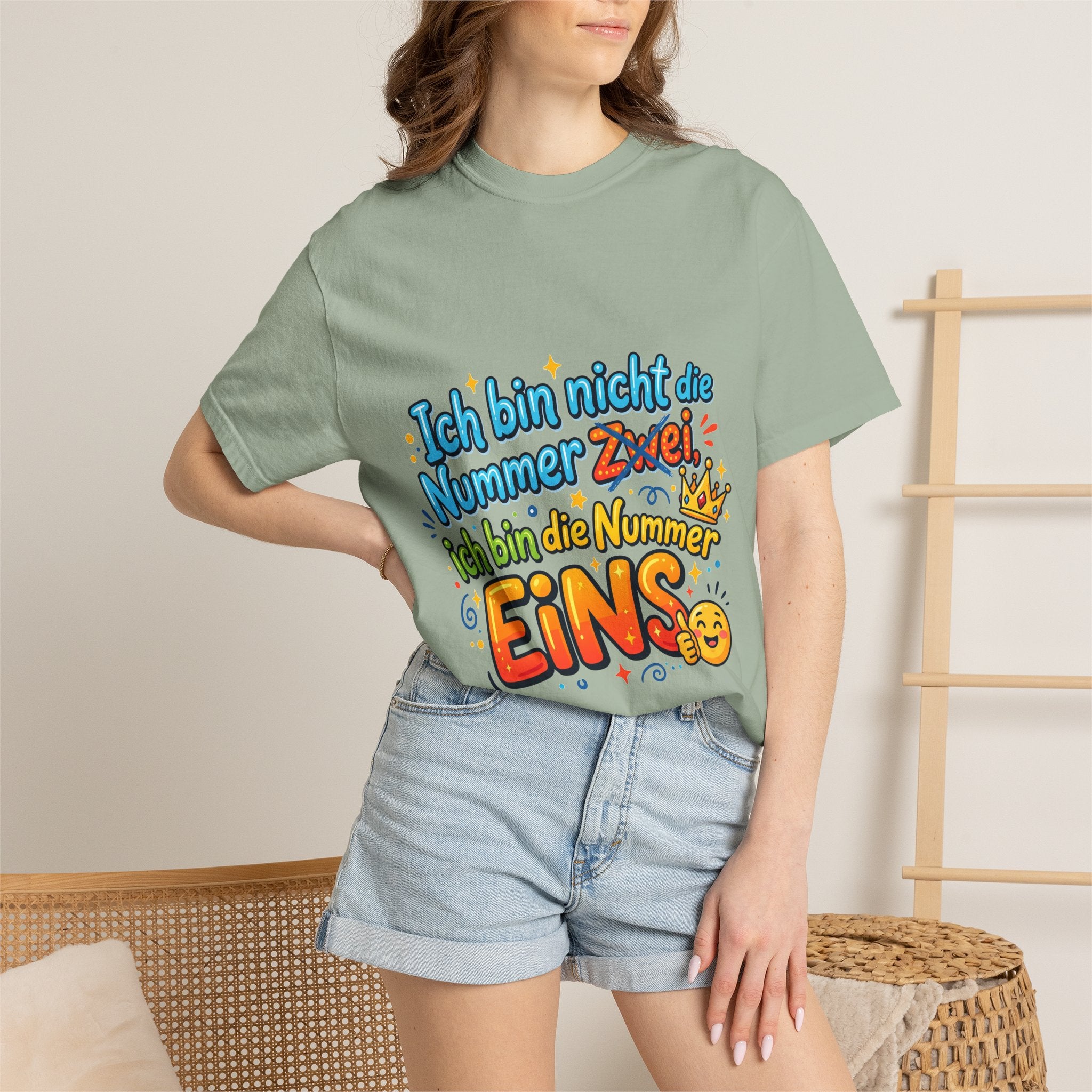 T-Shirt – "Ich bin nicht die Nummer Zwei; ich bin die Nummer Eins" German Funny Graphic Tee