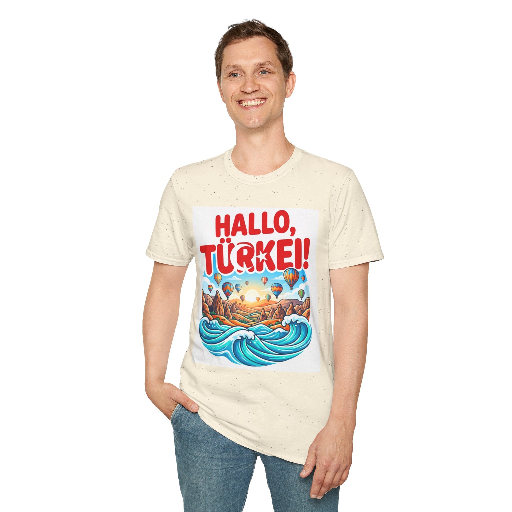 Hallo, Türkei! T-Shirt — Colorful Turkish Travel Graphic Tee