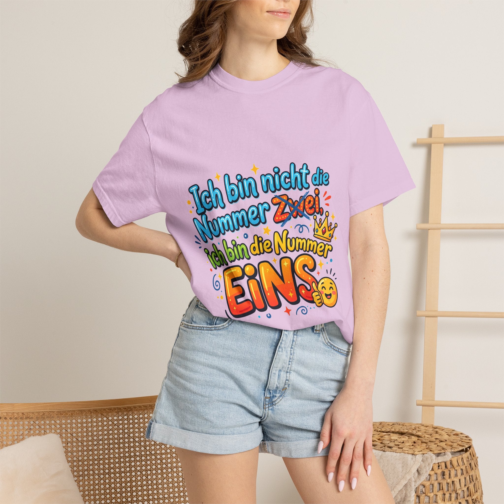 T-Shirt – "Ich bin nicht die Nummer Zwei; ich bin die Nummer Eins" German Funny Graphic Tee