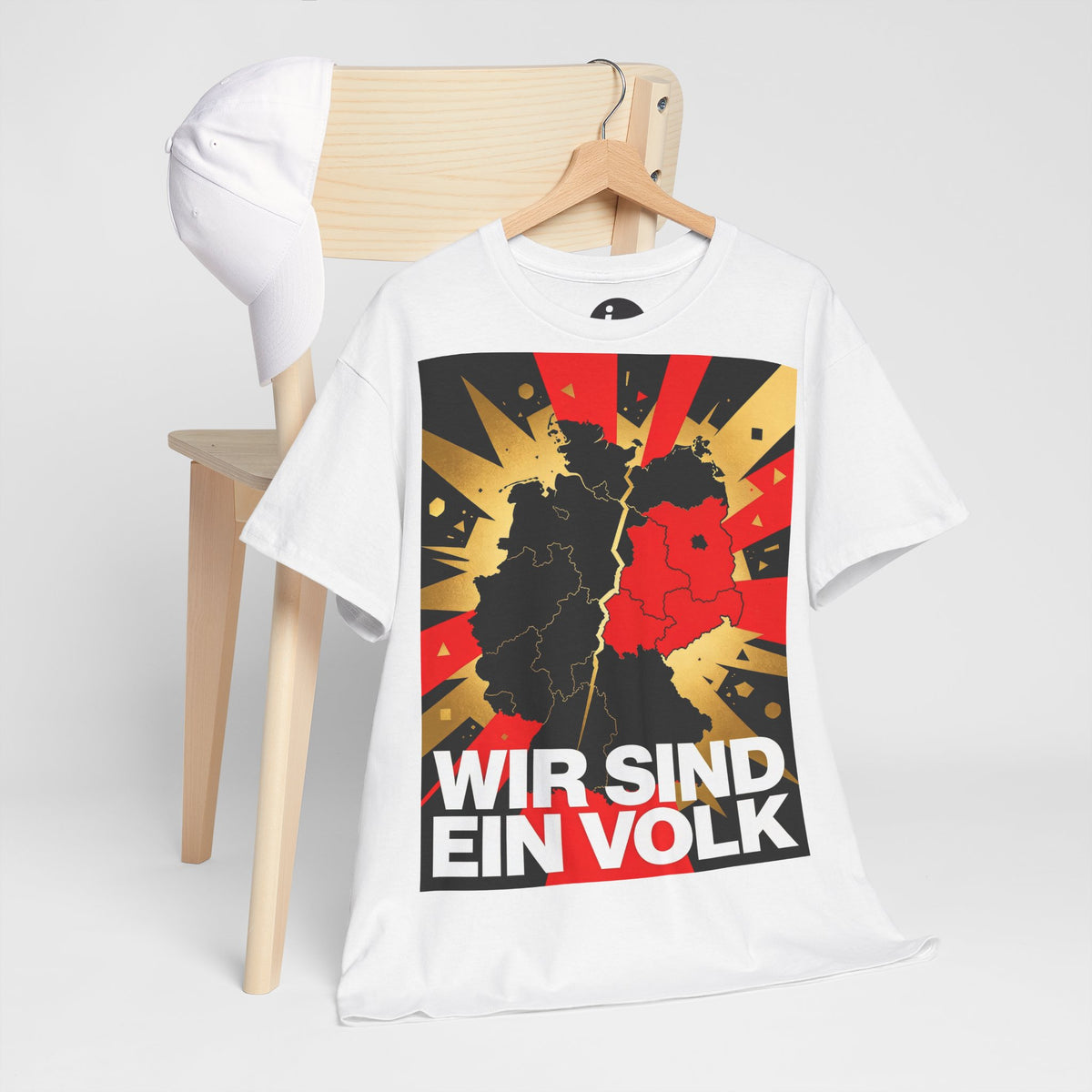 T-Shirt „WIR SIND EIN VOLK“ - Erinnerung, Retro‑Poster‑Style