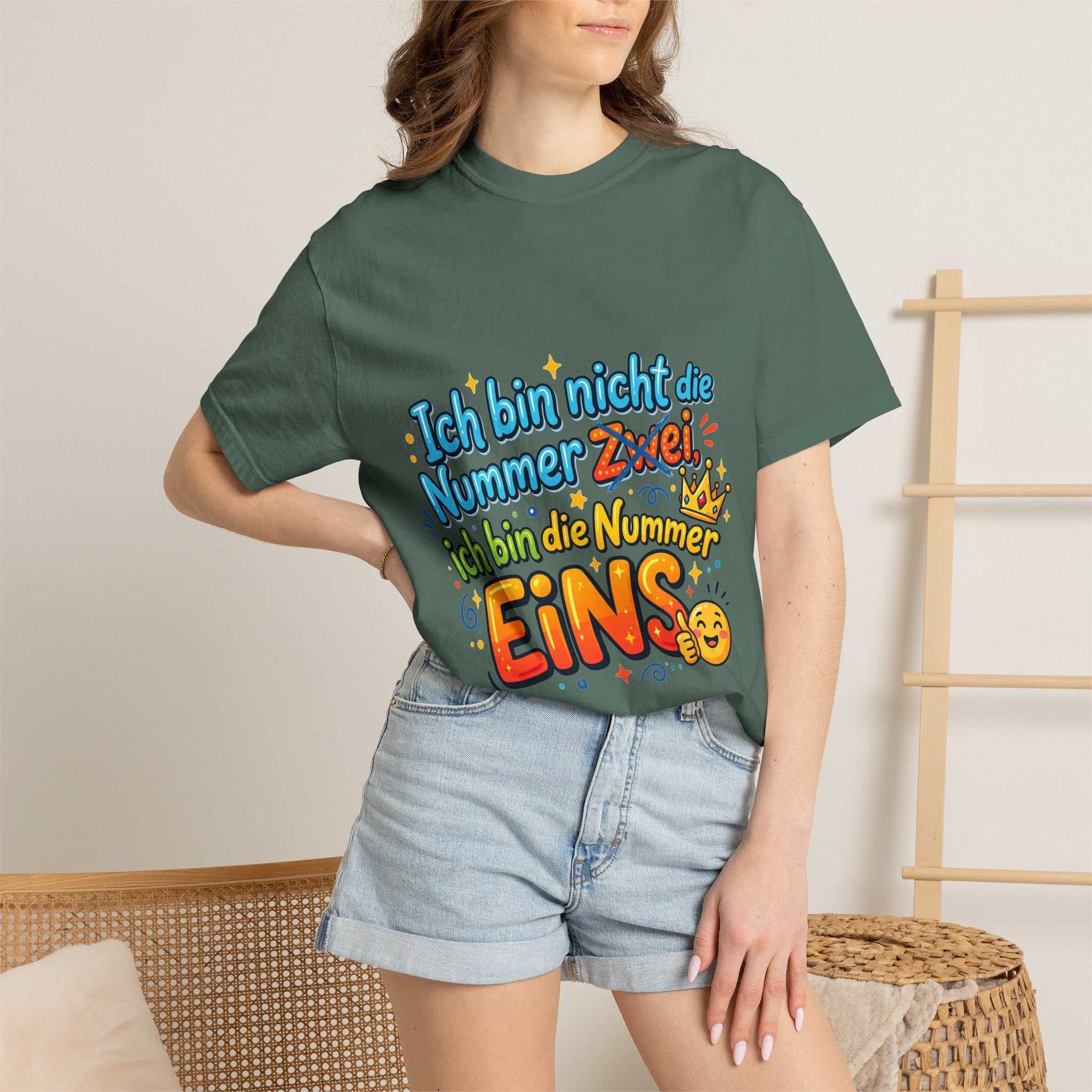 T-Shirt – "Ich bin nicht die Nummer Zwei; ich bin die Nummer Eins" German Funny Graphic Tee